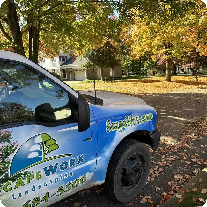 fall-clean-up-in-glen-mills-garnet-valley-&-media-pa-truck-2-scapeworx