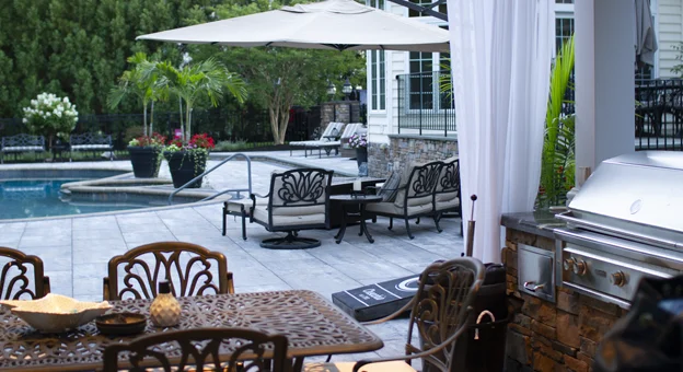 Patio - 624 x 340